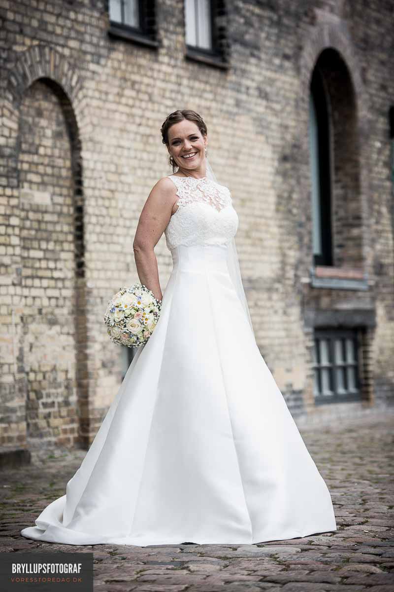 Fotografer hænger sammen med modeller